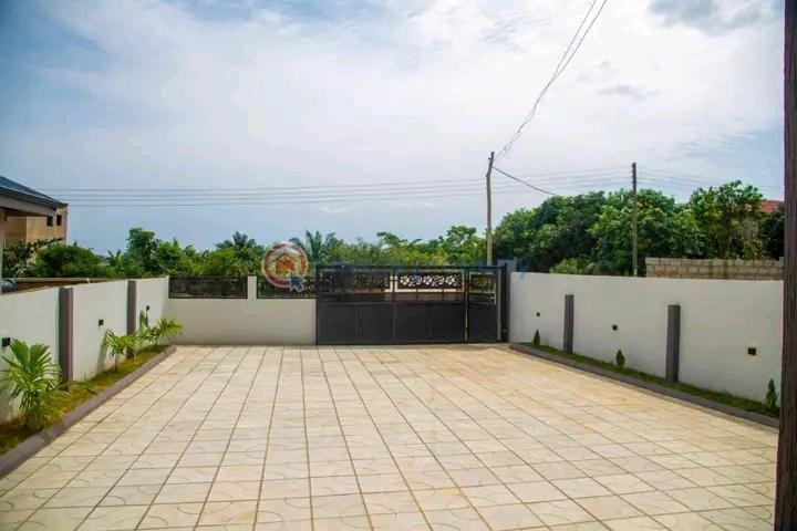3 bedroom House For Sale Satellite Junction Amasaman Ga West Municipal Accra - 2