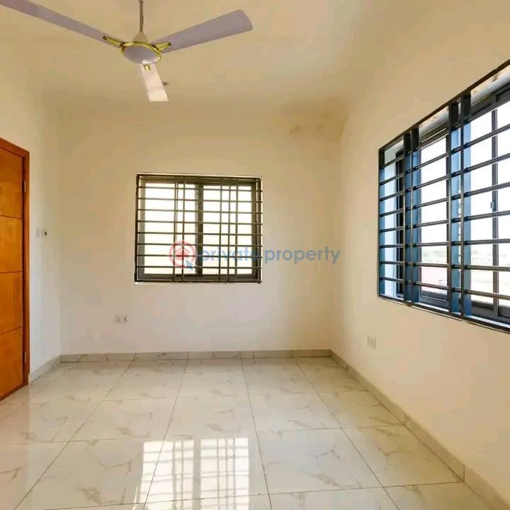 3 bedroom Townhouse For Rent Achimota Accra - 10