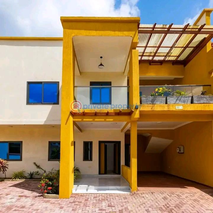 3 bedroom Townhouse For Rent Achimota Accra - 0