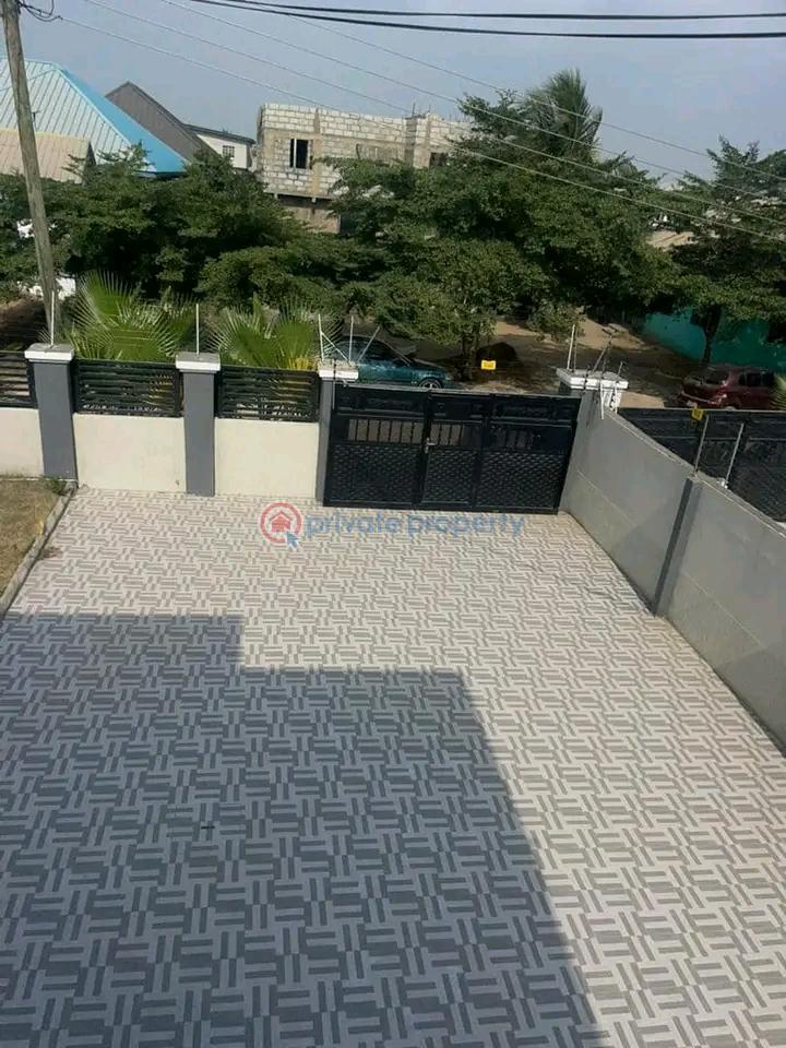 4 bedroom House For Sale Odumase Pokuase (Pokoasi) Ga West Municipal Accra - 6