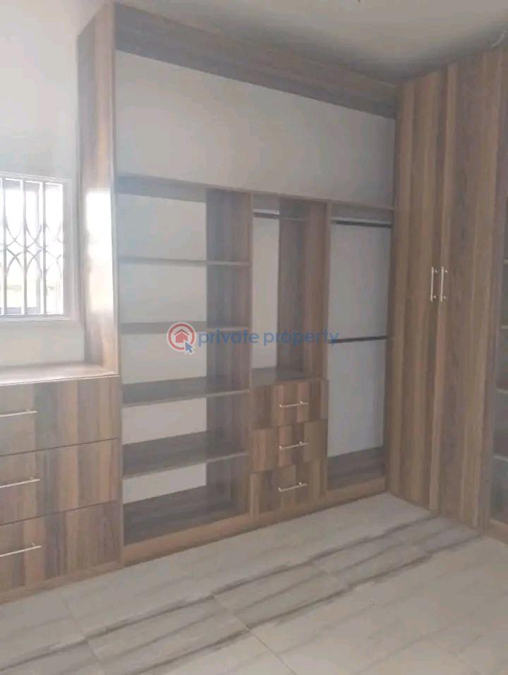 4 bedroom House For Sale Achimota Accra - 10
