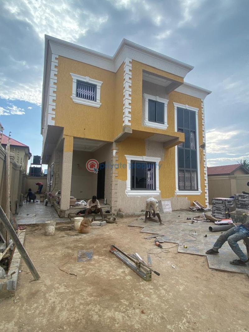 4 bedroom House For Sale Achimota Accra - 0