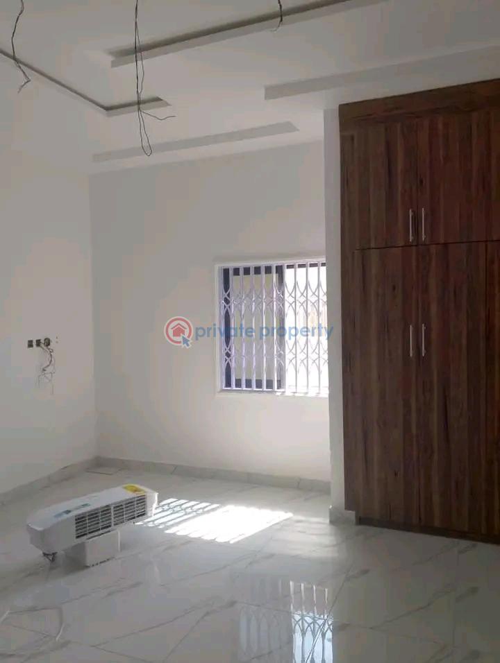 4 bedroom House For Sale Achimota Accra - 9