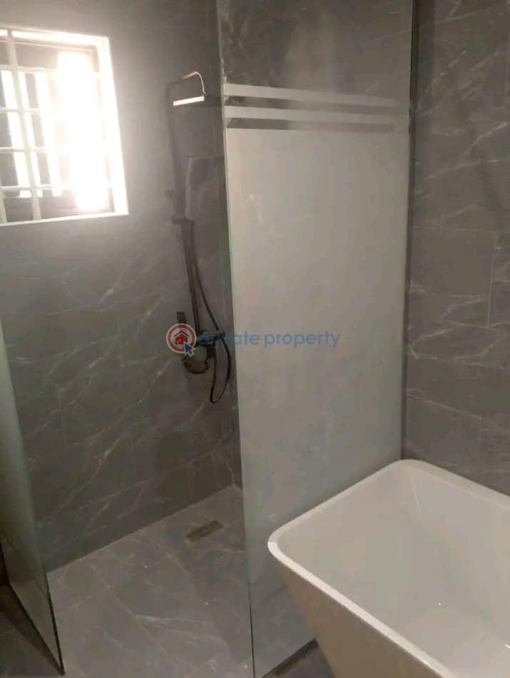 4 bedroom House For Sale Dansoman Accra - 7