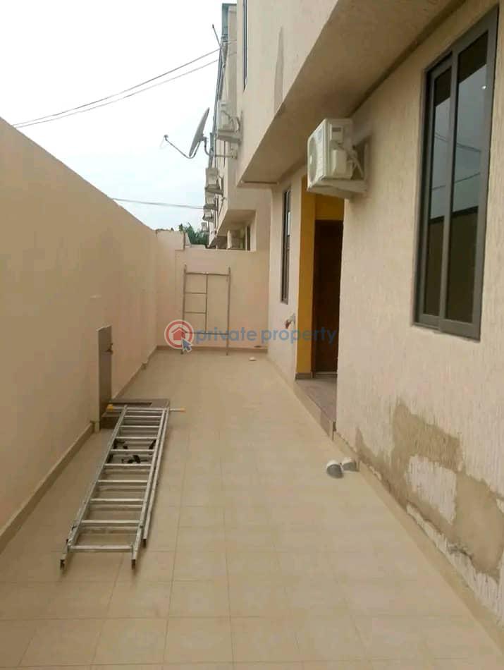 4 bedroom House For Sale Dansoman Accra - 3