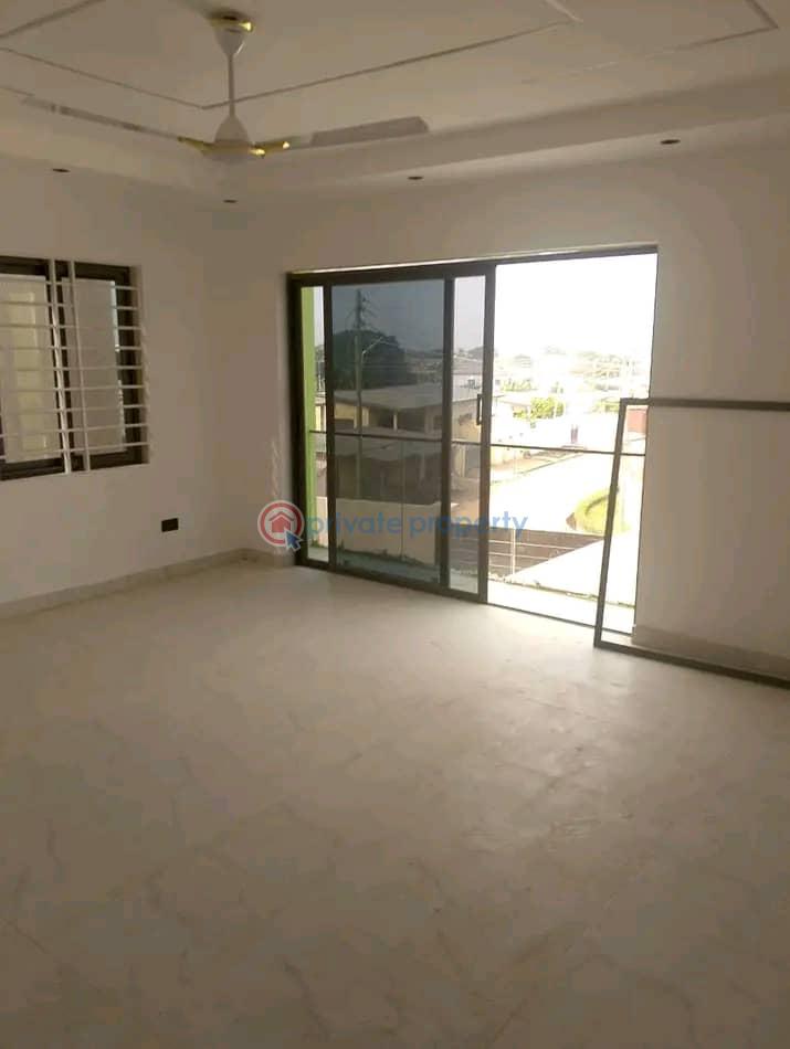 4 bedroom House For Sale Dansoman Accra - 5