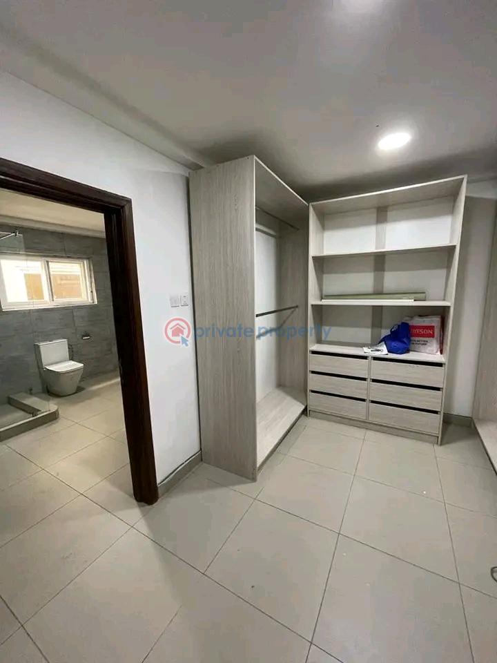 4 bedroom House For Sale Labone La Dade Kotopon Municipal Accra - 3