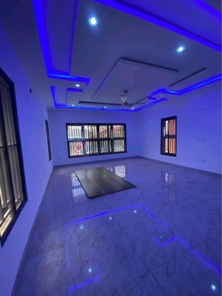 4 bedroom House For Sale North Legon Accra - 7