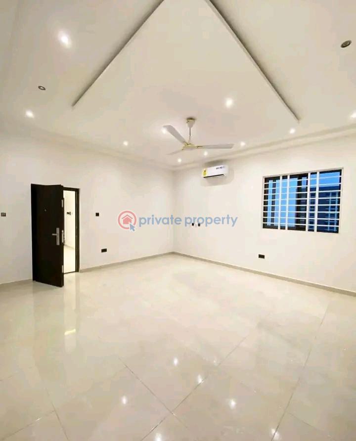 4 bedroom House For Sale Ogbojo Adenta Municipal Accra - 3