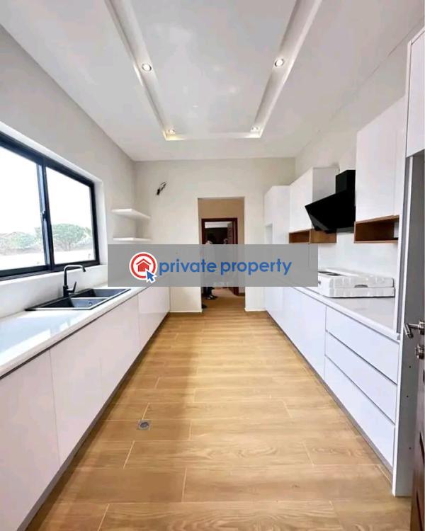 4 bedroom Townhouse For Sale &nbsp;oyarifa La Nkwantanang Madina Municipal Accra - 1