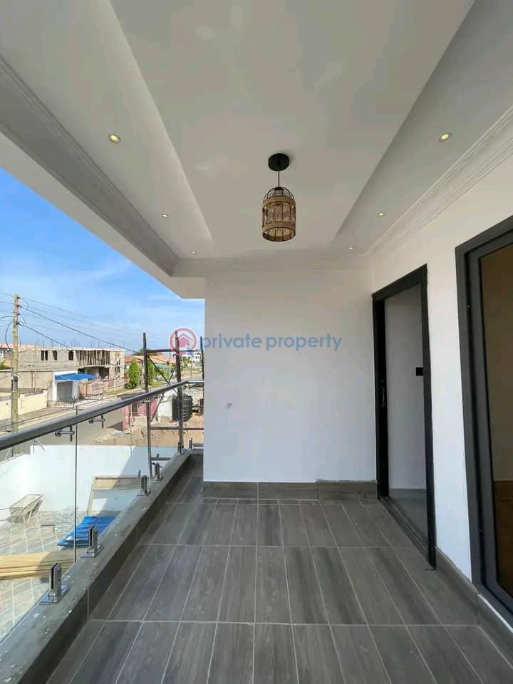 4 bedroom House For Sale Spintex Accra - 5