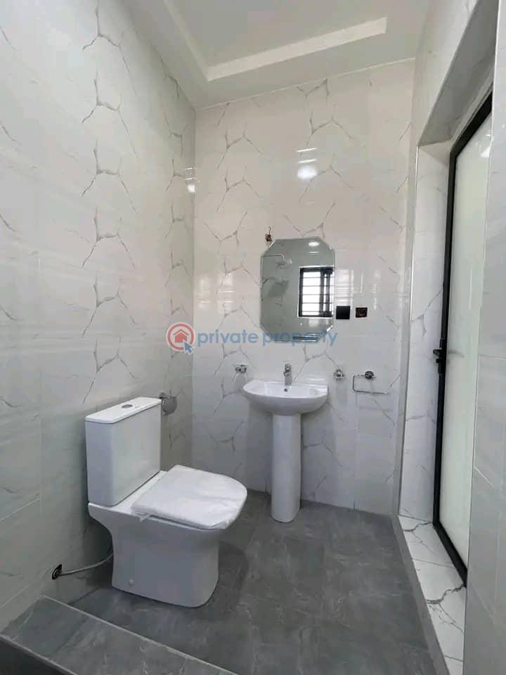 4 bedroom House For Sale Spintex Accra - 7