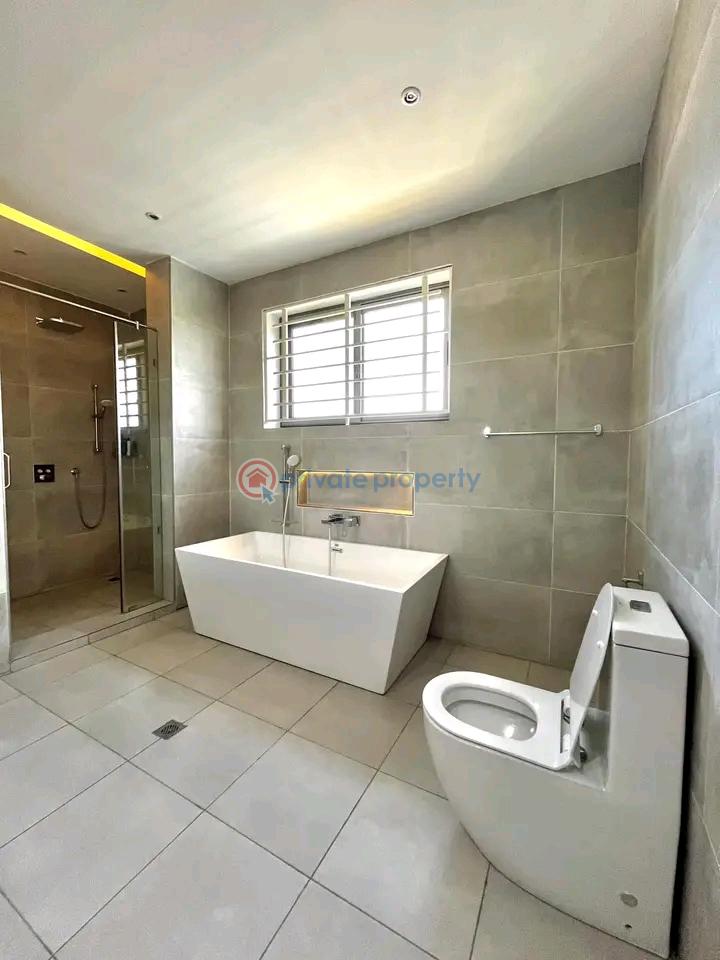 4 bedroom House For Sale West Trasacco East Legon Accra - 6