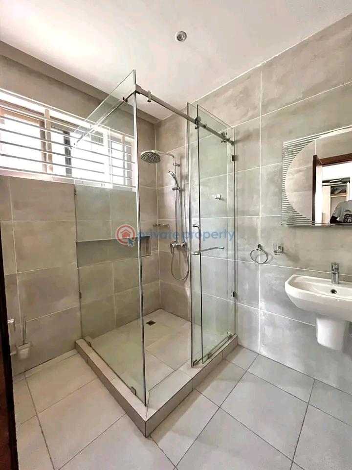 4 bedroom House For Sale West Trasacco East Legon Accra - 7