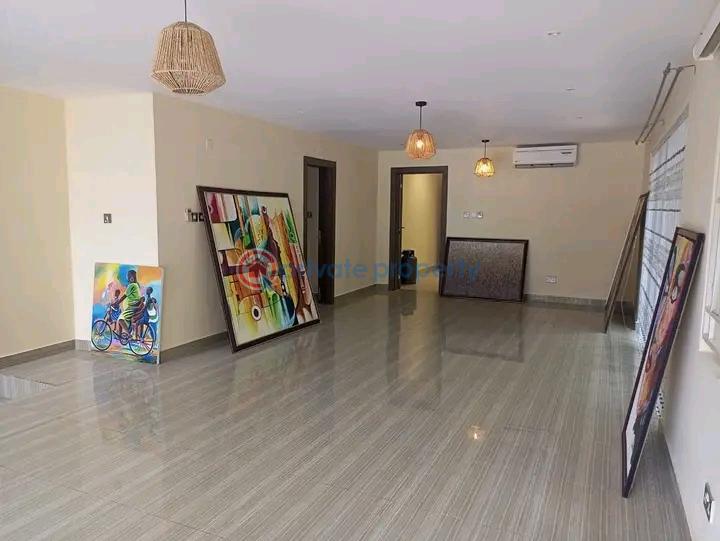 4 bedroom Townhouse For Sale Cantonments Accra - 2