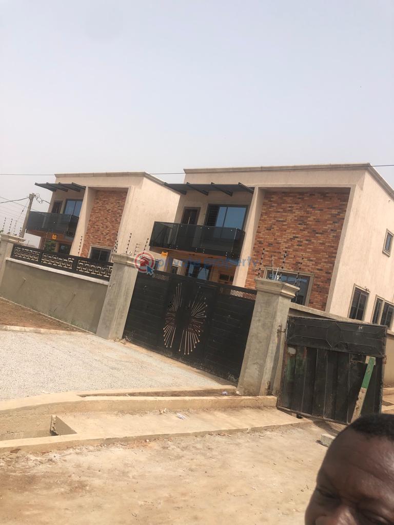 4 bedroom Townhouse For Sale Haatso Ga East Municipal Accra - 6