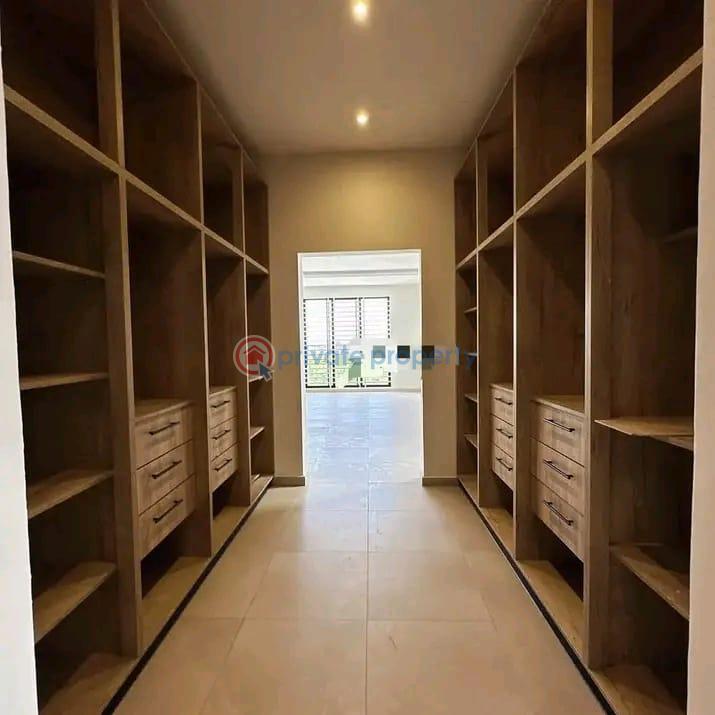 4 bedroom House For Sale Lakeside Estates. Adenta Municipal Accra - 1