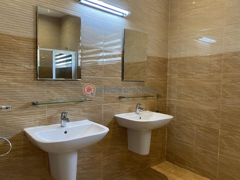 4 bedroom Townhouse For Sale Labone La (Labadi) La Dade Kotopon Municipal Accra - 12