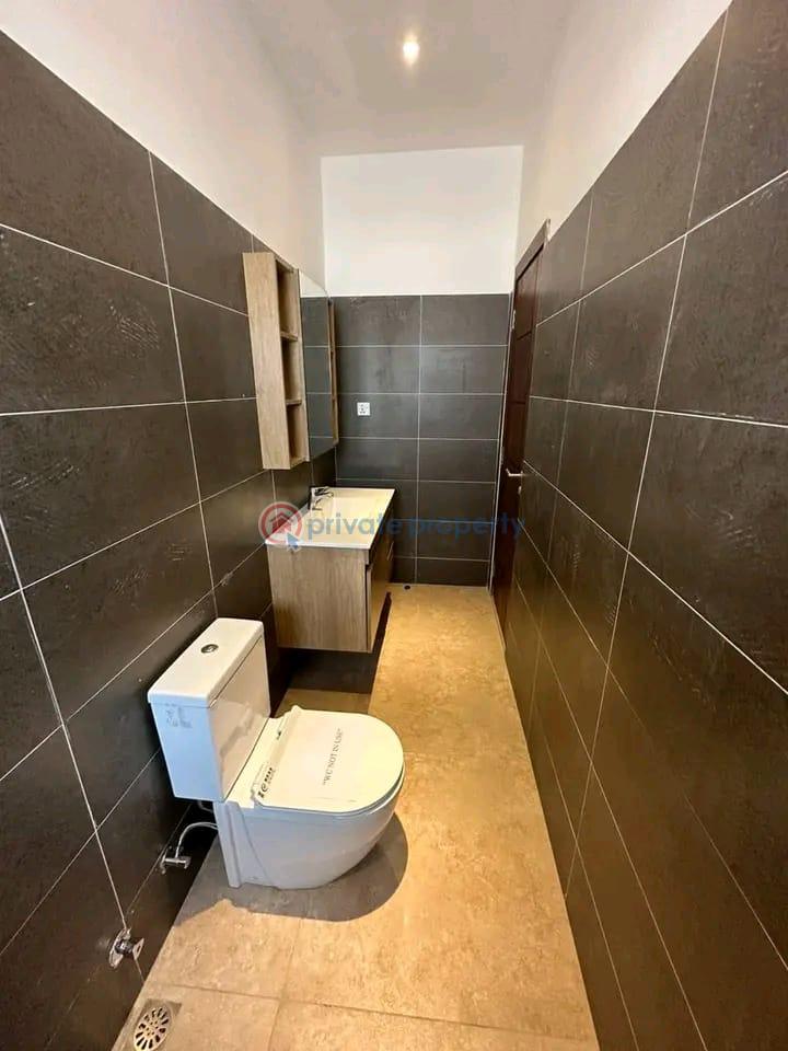 4 bedroom Townhouse For Sale Oyarifa La Nkwantanang Madina Municipal Accra - 5
