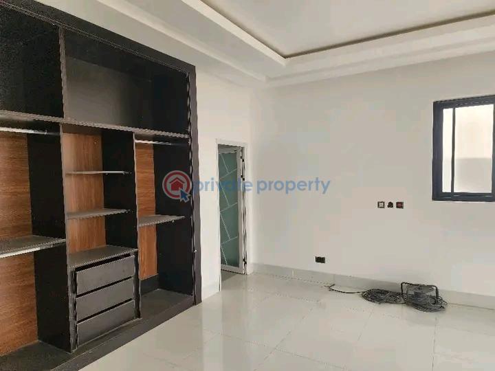 4 bedroom House For Sale Spintex Accra - 5