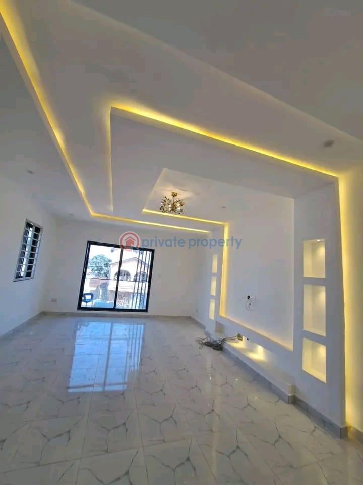 4 bedroom Townhouse For Sale Comm 18 Spintex Accra - 6