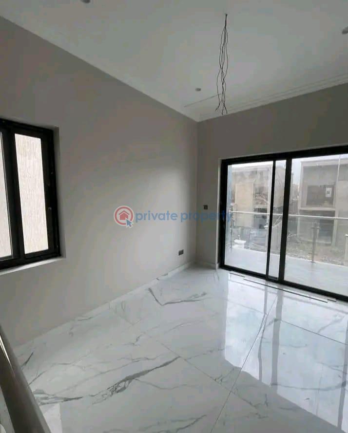 4 bedroom Townhouse For Sale Manet Spintex Accra - 1