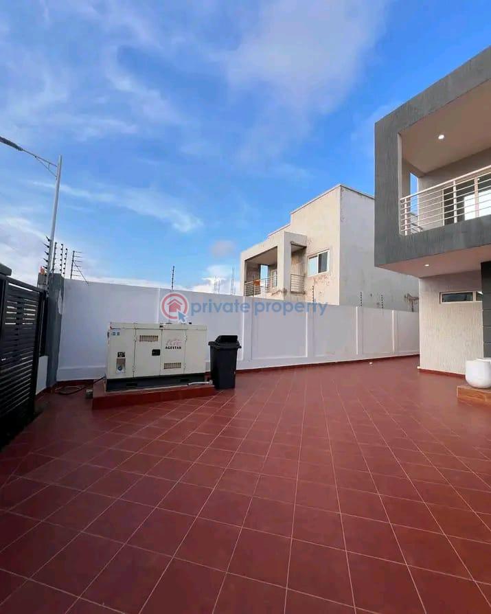 4 bedroom Townhouse For Rent East Airport Airport Residential Area Accra - 1