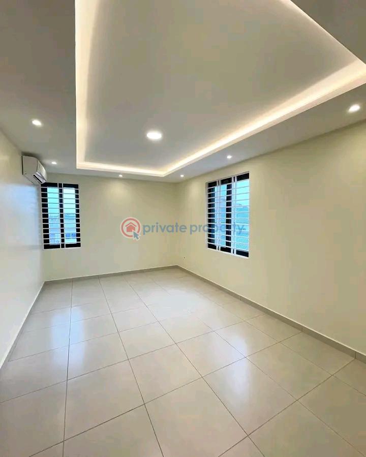 5 bedroom House For Sale East Airport Airport Residential Area Accra - 4