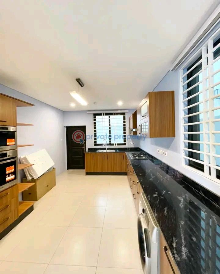 5 bedroom House For Sale East Airport Airport Residential Area Accra - 5