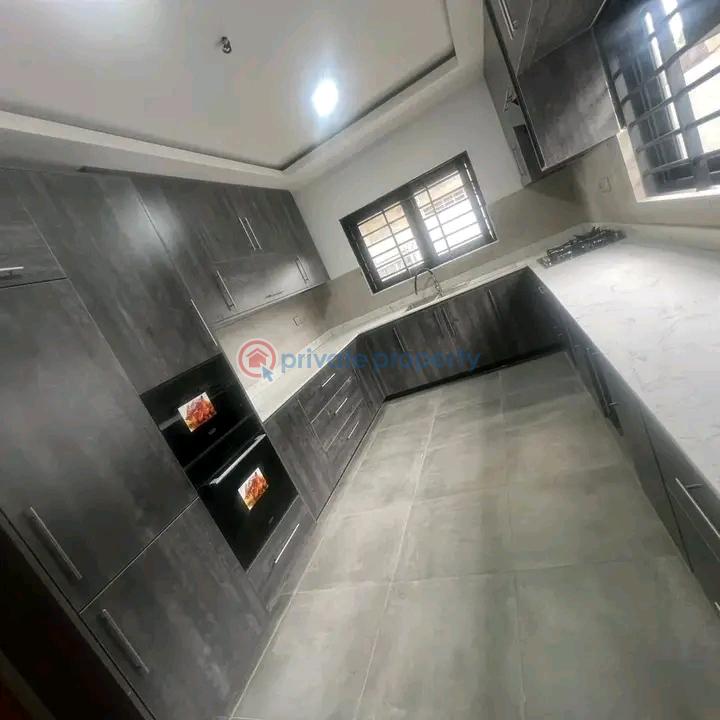5 bedroom House For Sale North Legon Accra - 4