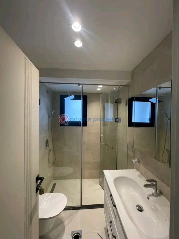 5 bedroom Townhouse For Rent Cantonments Accra - 2