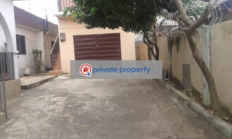 6 bedroom House For Sale Achimota Accra - 4