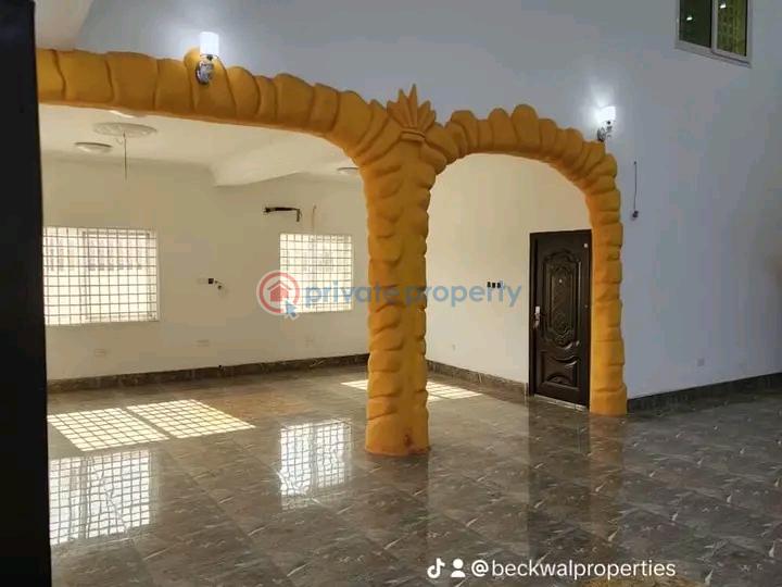 6 bedroom House For Sale Adenta Municipal Accra - 1