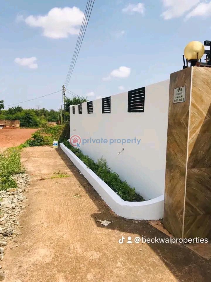 6 bedroom House For Sale Adenta Municipal Accra - 5