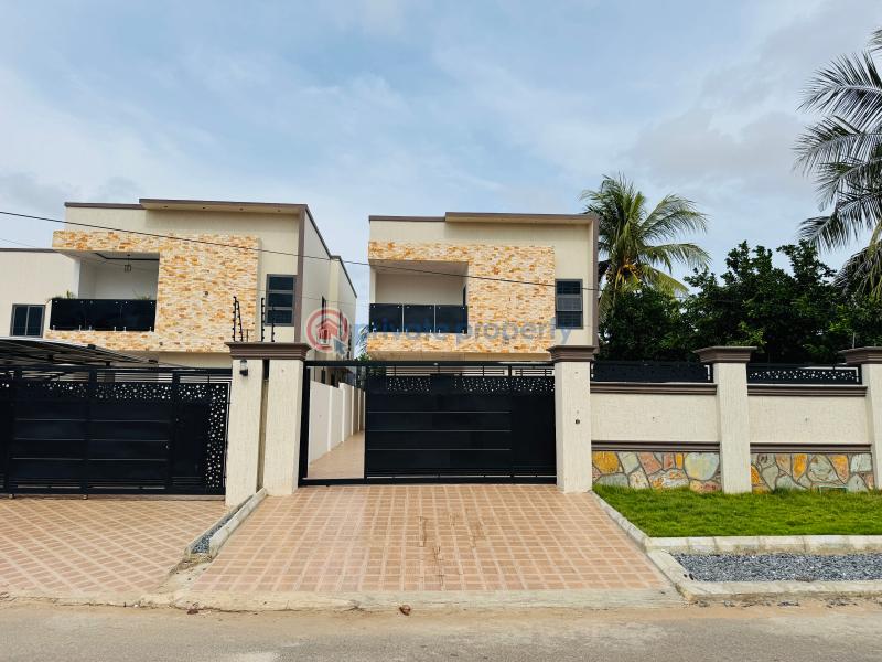 4 bedroom House For Sale Hfc Estate Comm 18 Spintex Accra - 1