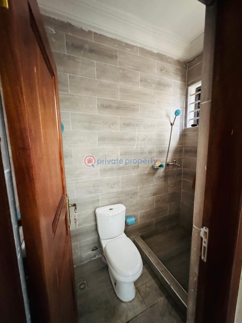 4 bedroom House For Sale Hfc Estate Comm 18 Spintex Accra - 11