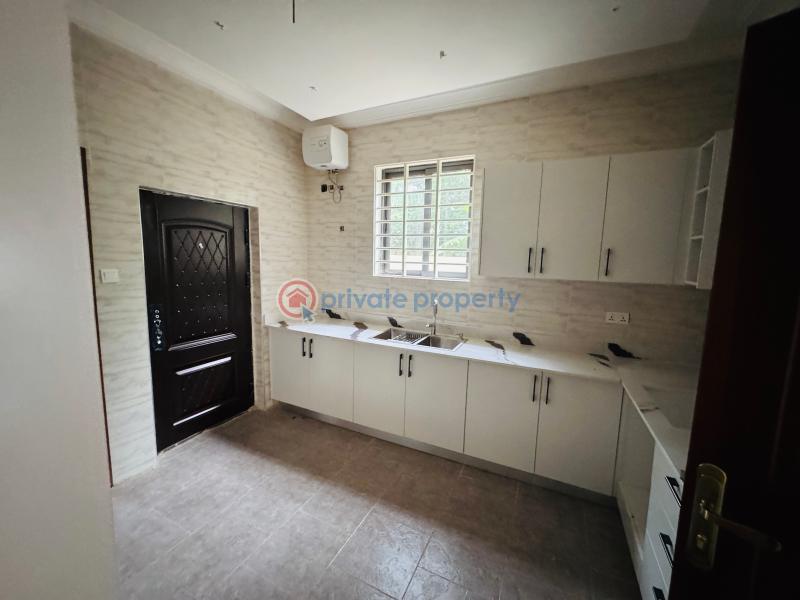 4 bedroom House For Sale Hfc Estate Comm 18 Spintex Accra - 3