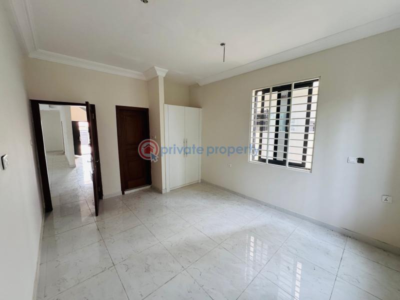 4 bedroom House For Sale Hfc Estate Comm 18 Spintex Accra - 10