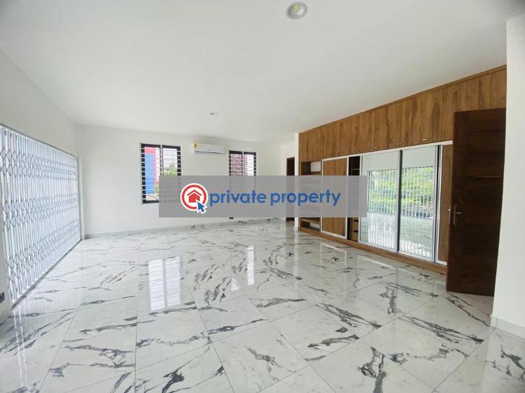 8 bedroom Detached Duplex For Sale &nbsp;adjacent American House East Legon Accra - 19