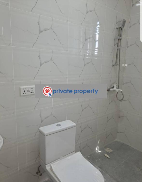 4 bedroom Townhouse For Sale &nbsp;community 18 Cambodia Spintex Accra - 8