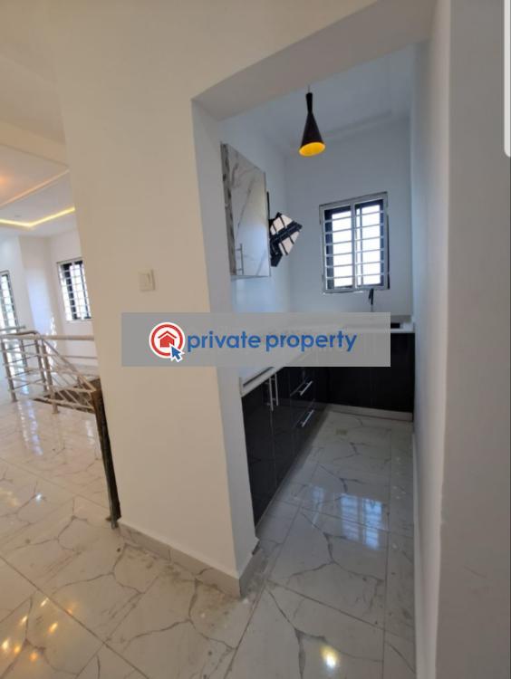 4 bedroom Townhouse For Sale &nbsp;community 18 Cambodia Spintex Accra - 11
