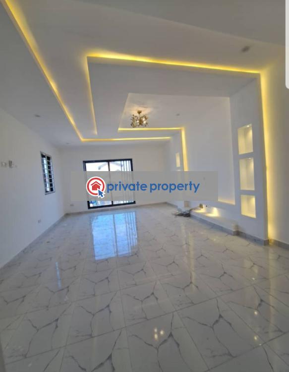 4 bedroom Townhouse For Sale &nbsp;community 18 Cambodia Spintex Accra - 9