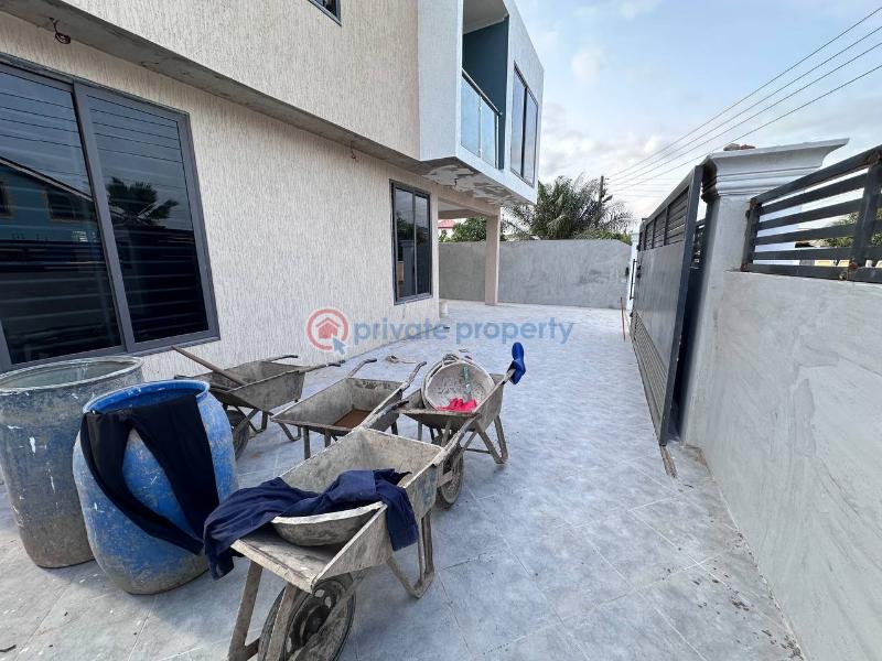 4 bedroom House For Sale Baatsonaa Spintex Accra - 6