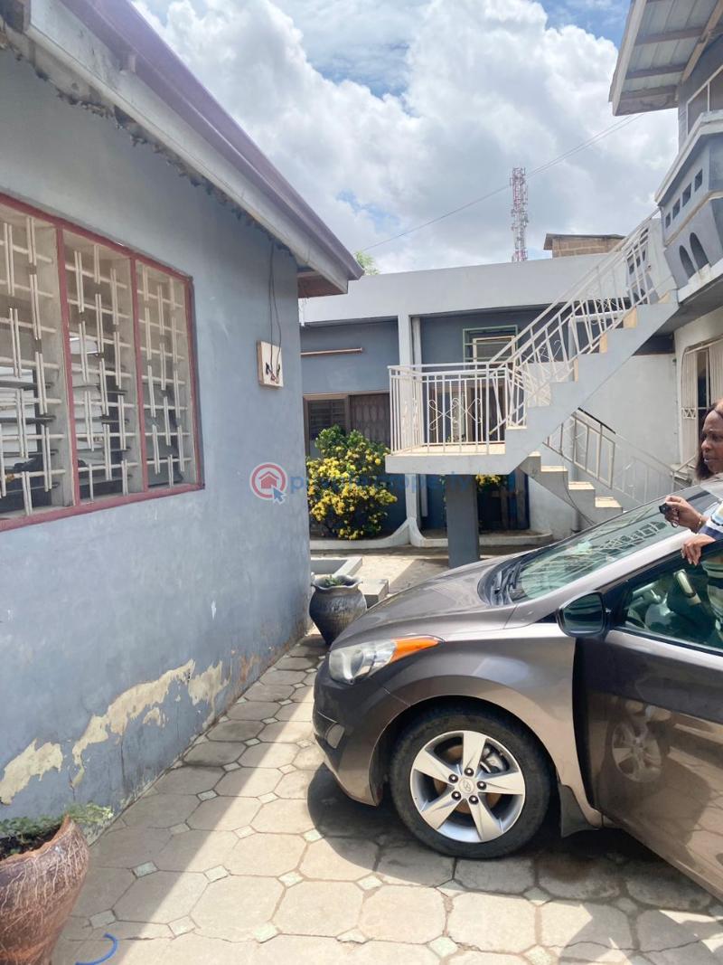 5 bedroom House For Sale Achimota, Chantan Close To The Achimota Mall Accra - 1