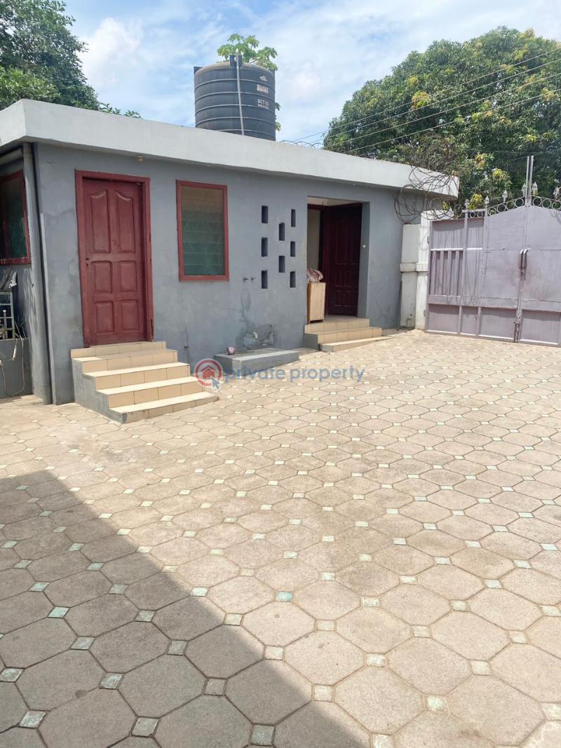 5 bedroom House For Sale Achimota, Chantan Close To The Achimota Mall Accra - 4