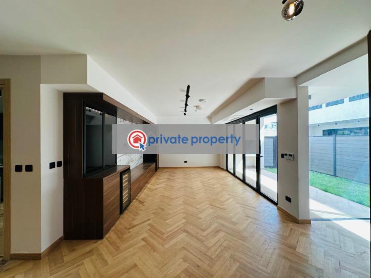 3 bedroom Townhouse For Sale &nbsp;airport Airport Residential Area Accra - 13