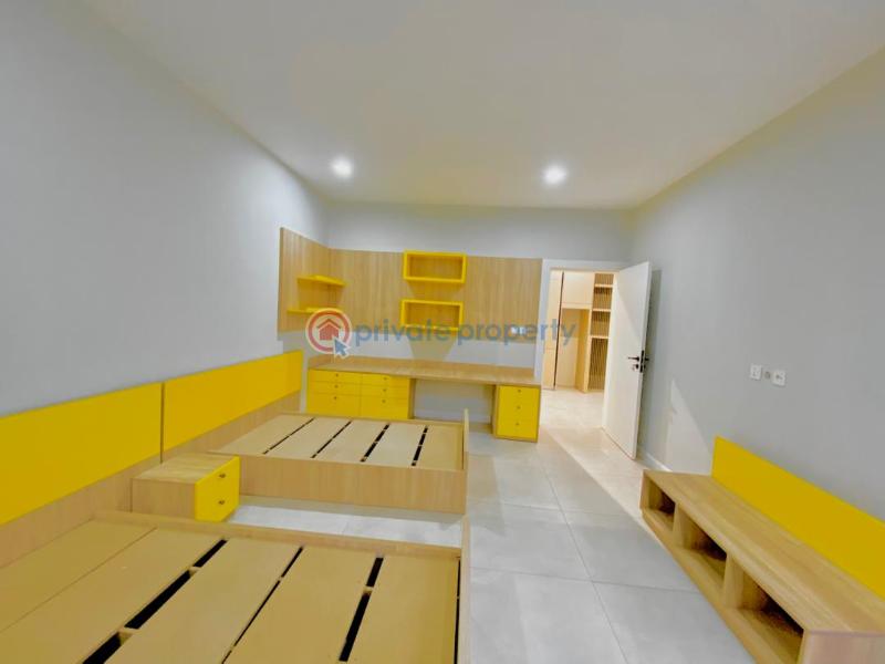 5 bedroom House For Sale East Airport Airport Residential Area Accra - 22