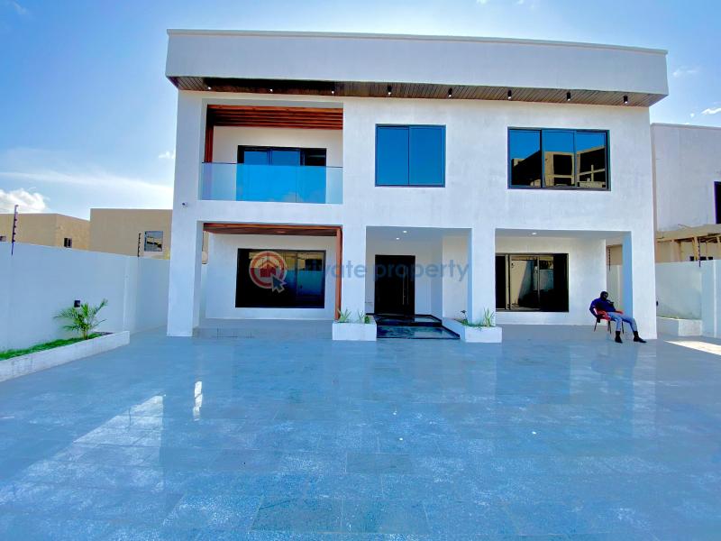 5 bedroom House For Sale East Airport Airport Residential Area Accra - 0