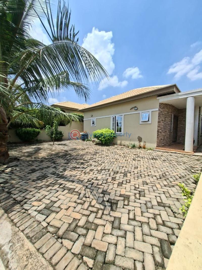 3 bedroom House For Sale Aviation Rd, Accra Dome Ga East Municipal Accra - 0