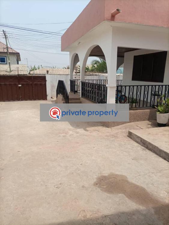 4 bedroom House For Sale mile 7 Achimota Accra (PID 5PAEAU) Private